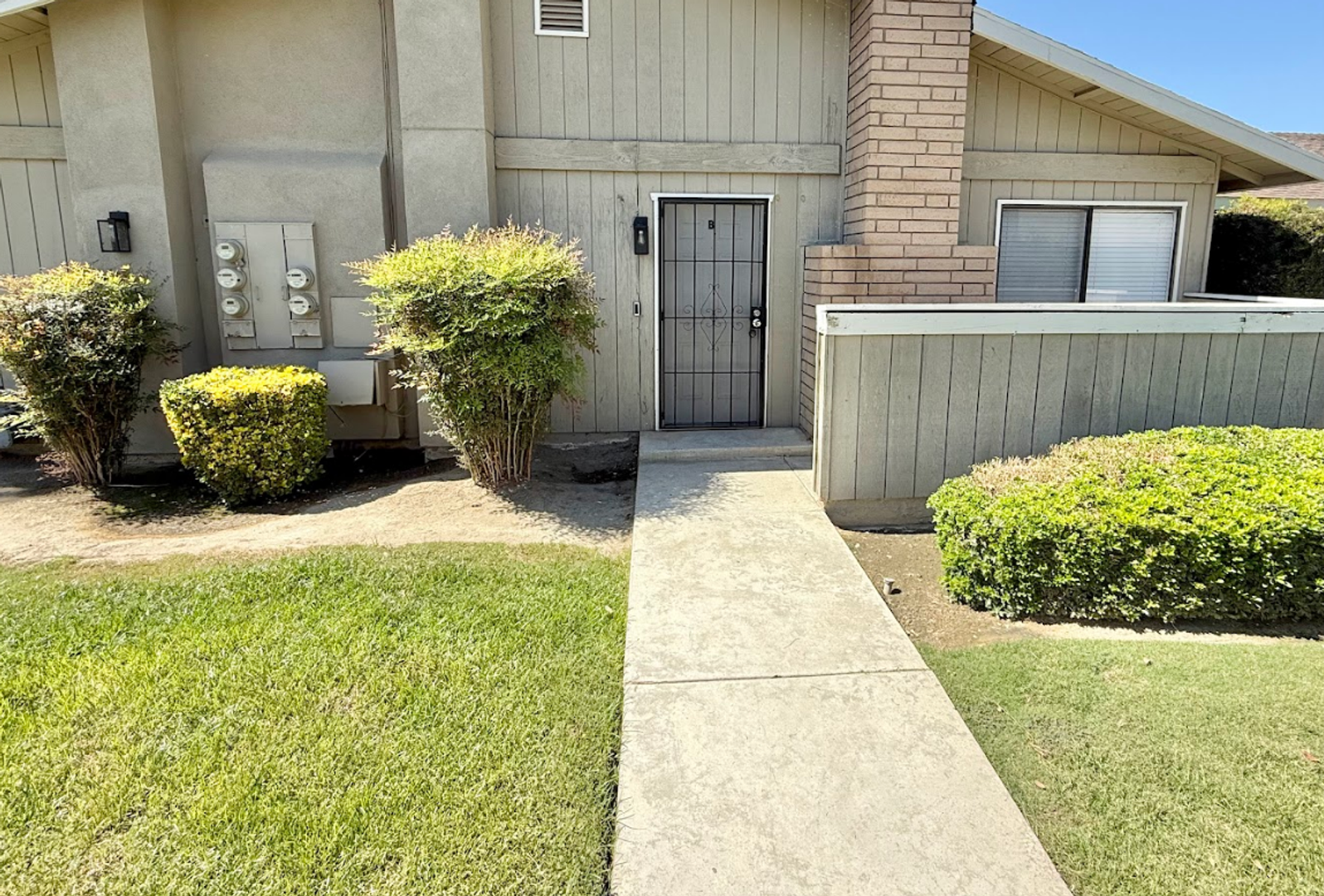 Bakersfield Apartment: 6813 Klamath Way