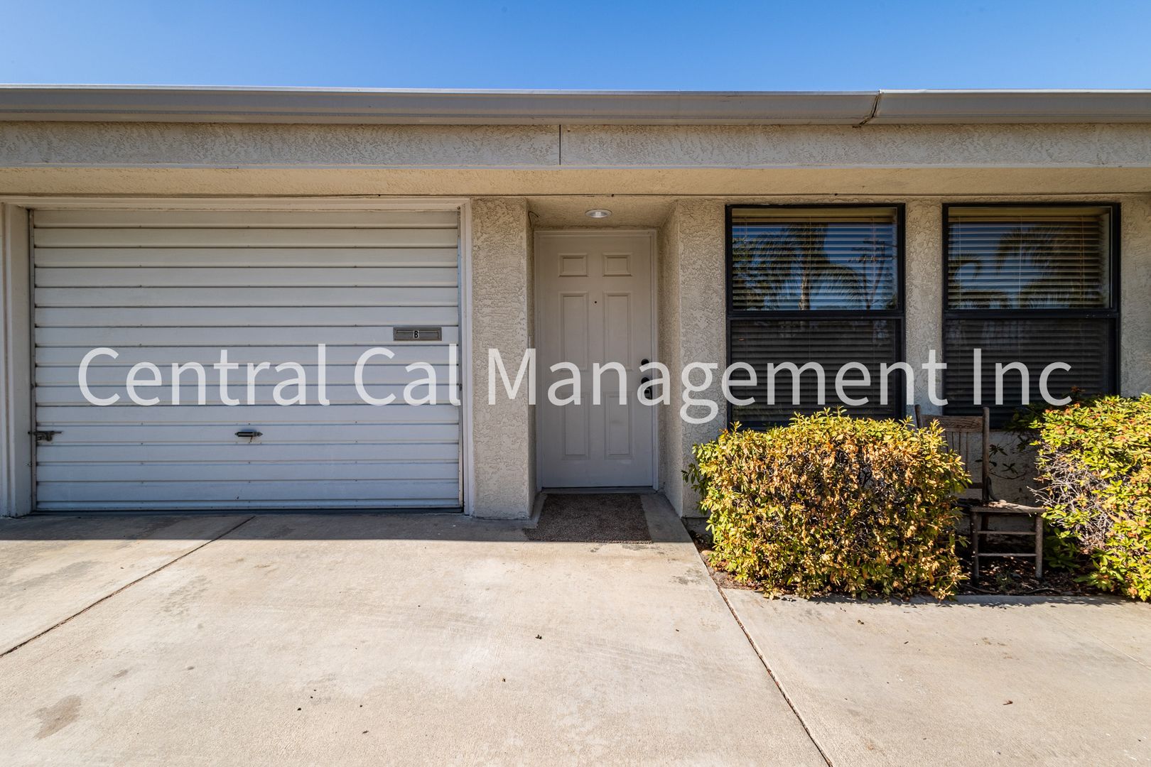 Bakersfield Apartment: 4207 Eton St
