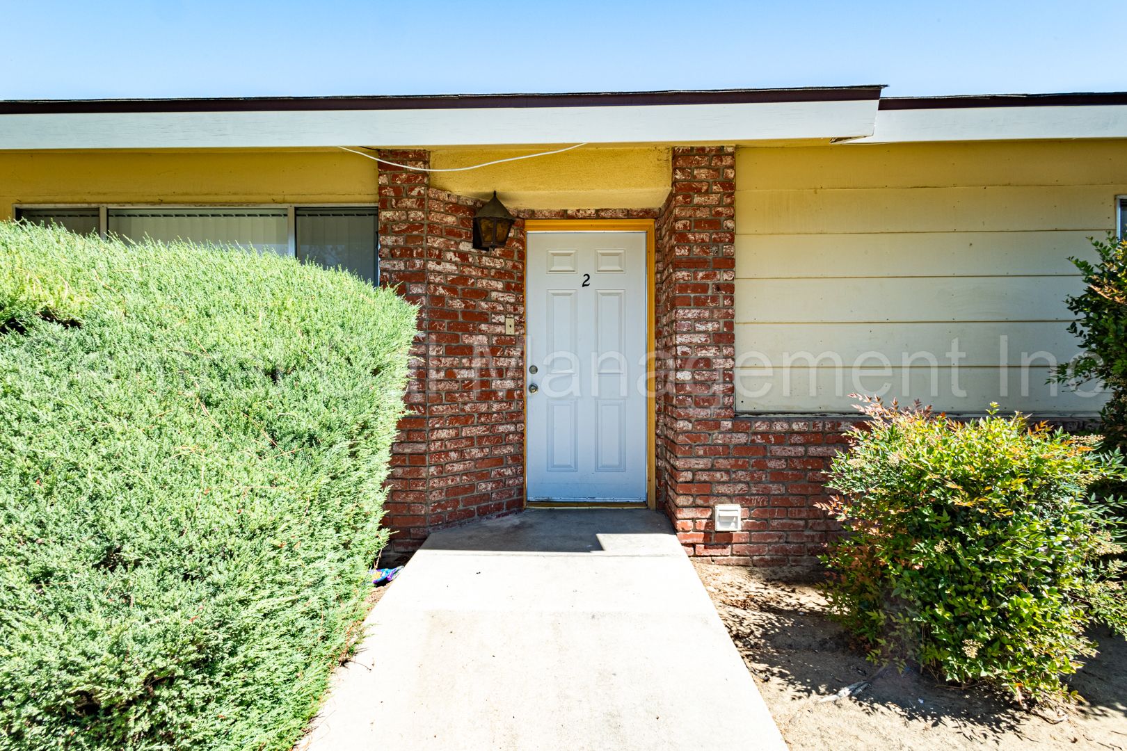 Bakersfield Apartment: 5024 Appleblossom Dr.