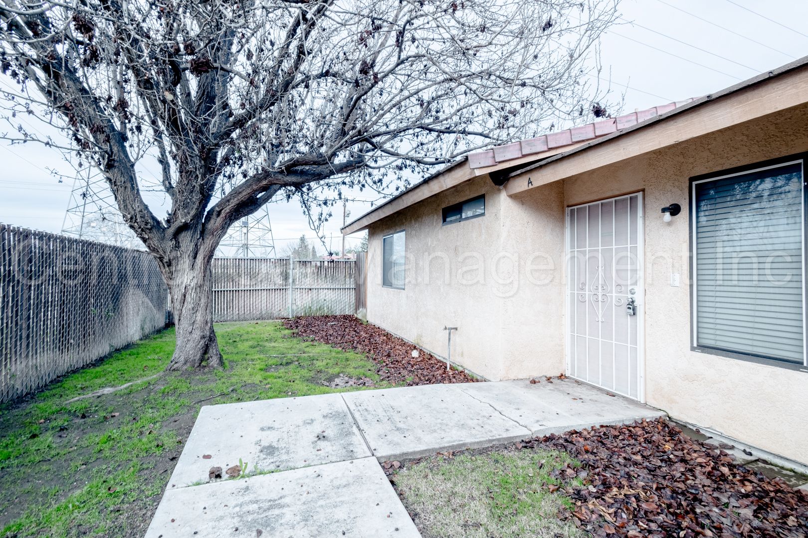 Bakersfield Apartment: 8412 Laborough Dr