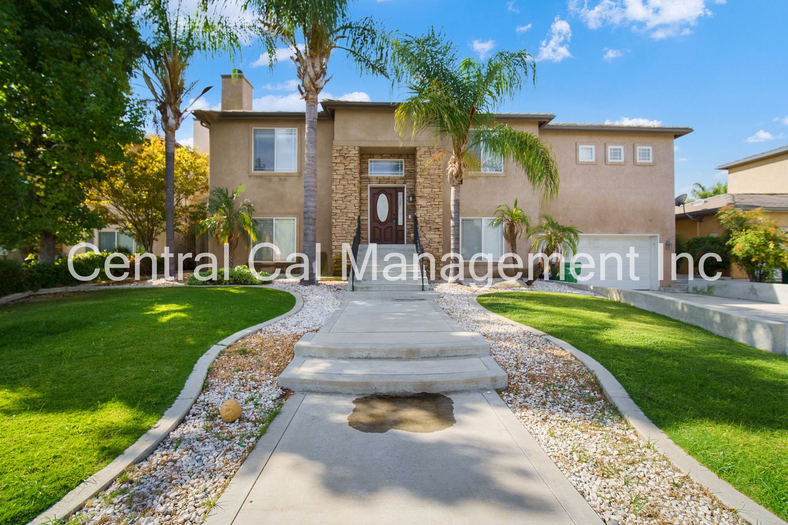 Bakersfield House: 417 Rian Noelle Ct