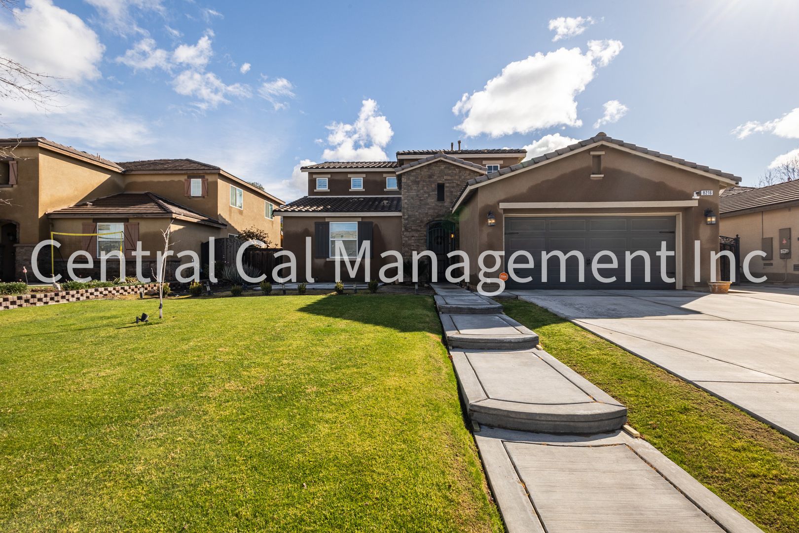 Bakersfield House: 8216 Coral Point Ct