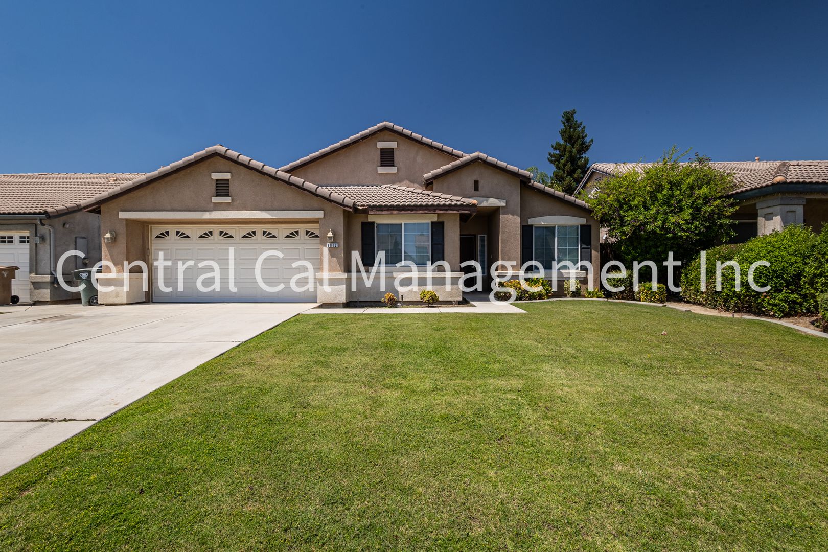 Bakersfield House: 9912 Grand View Summit Dr