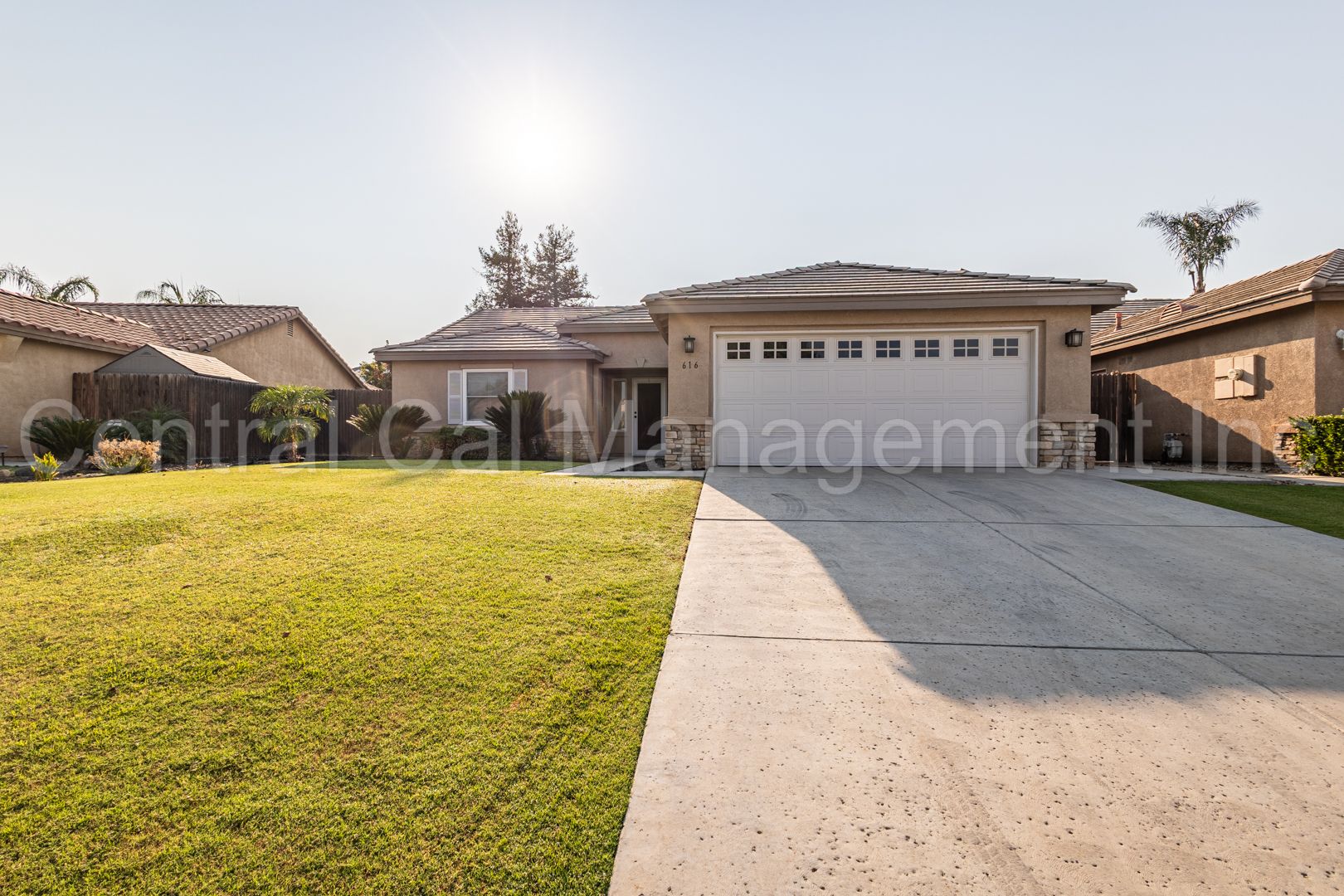 Bakersfield House: 616 Vermillion Dr