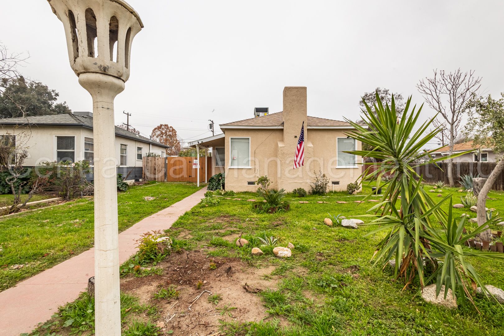 Bakersfield House: 27 Quincy St