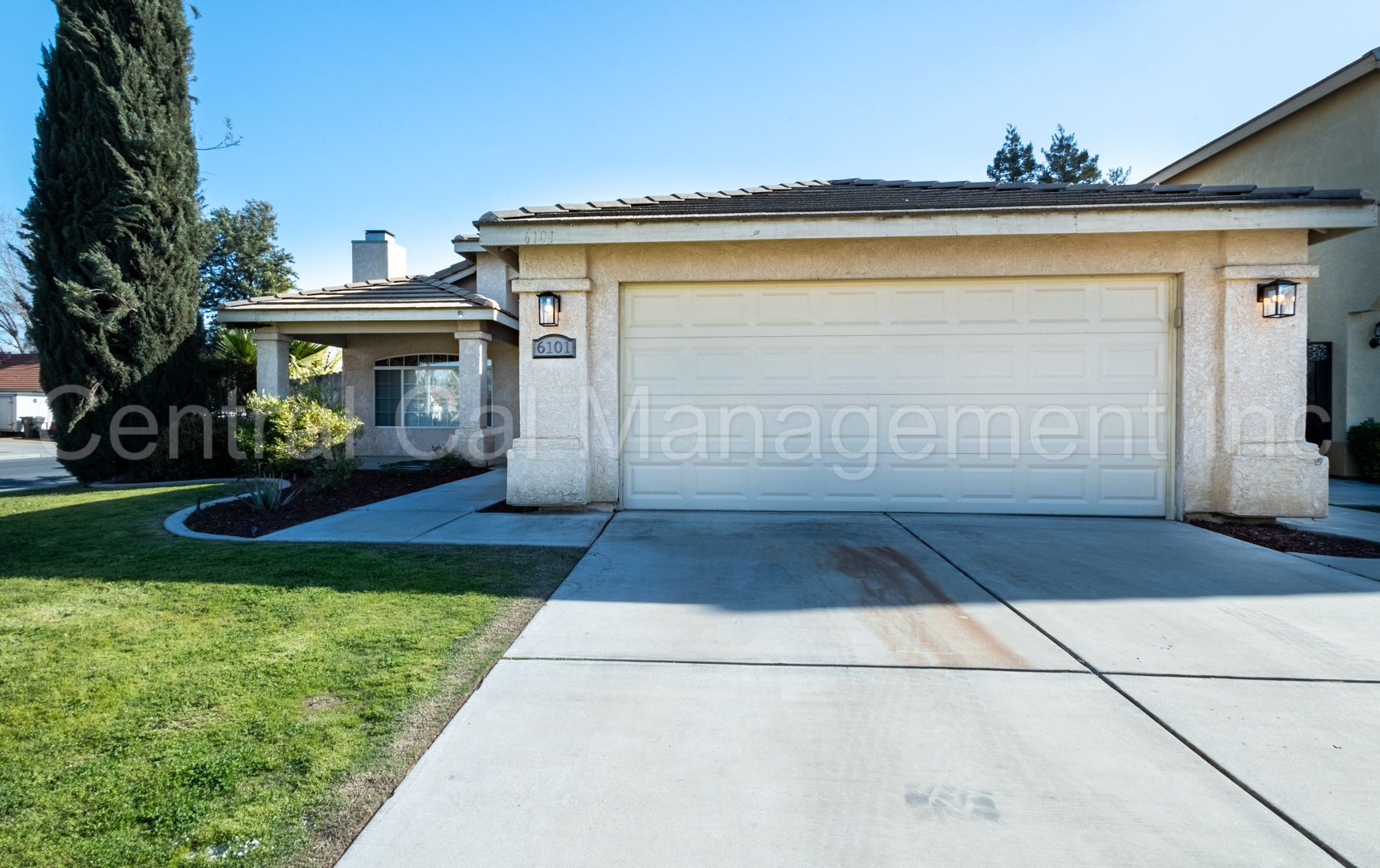 Bakersfield House: 6101 Aruba Ct