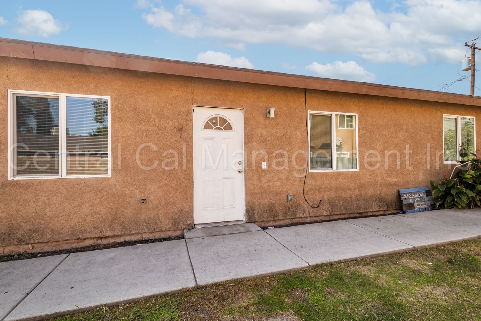 Bakersfield Apartment: 703 N Street