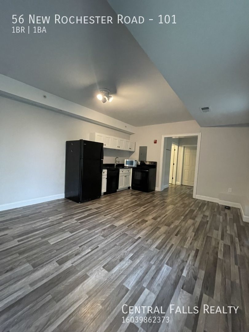 Dover Apartment: 56 New Rochester Rd, Dover NH