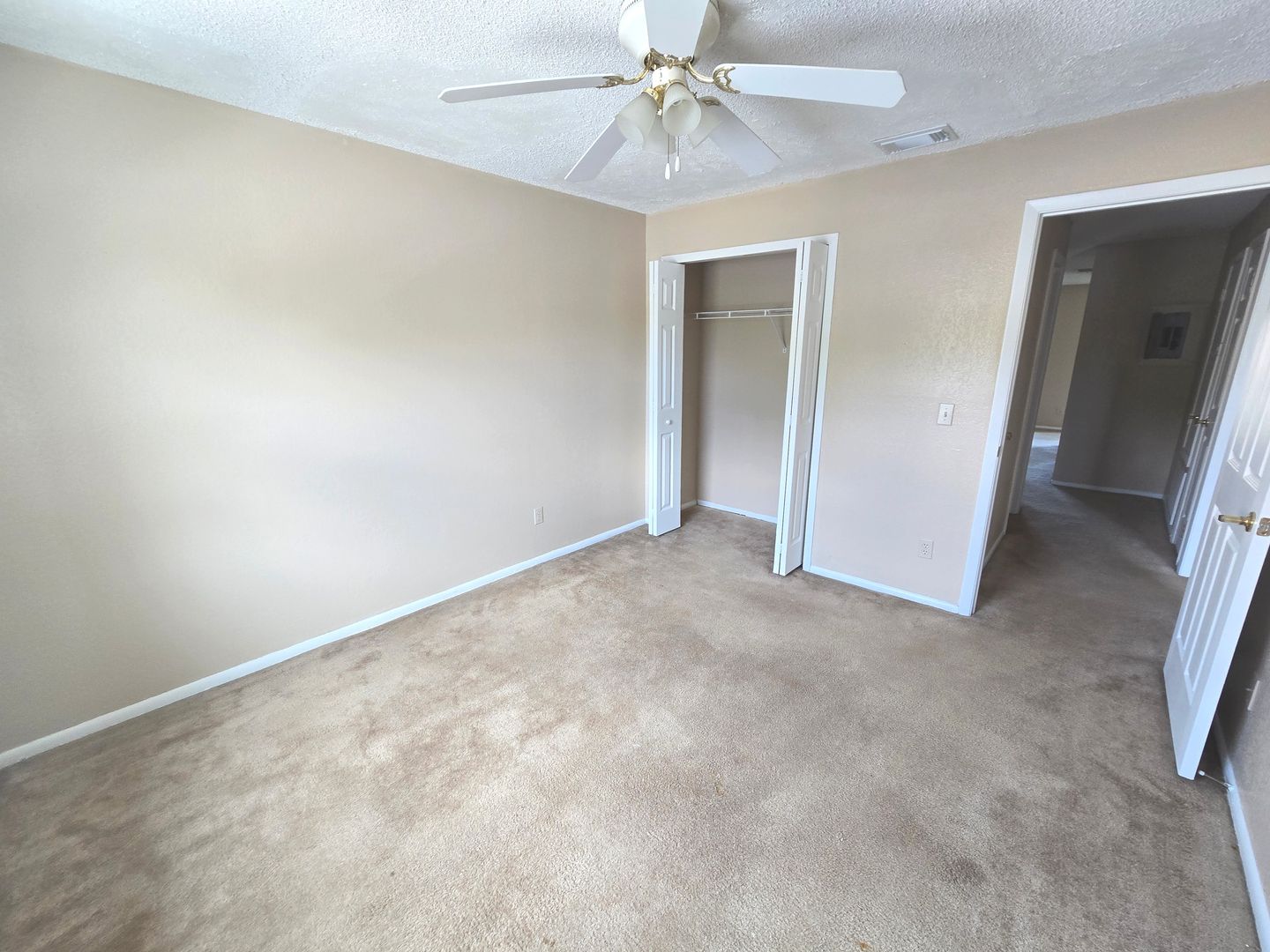 L9933S - 9933 Sweepstakes Ln Apt 4 9 of 12