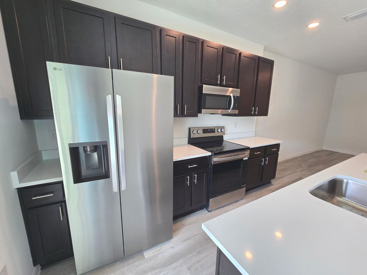 R737MA - 737 Maple Oak Drive 6 of 12