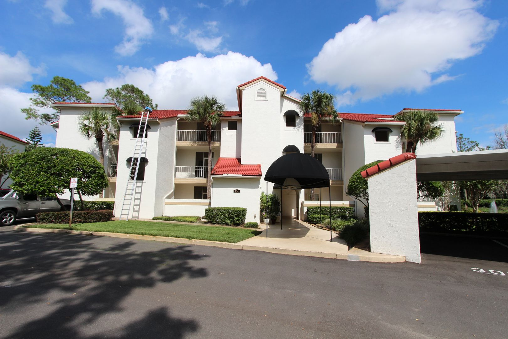 Lake Mary House: 451 Hamptoncrest Circle