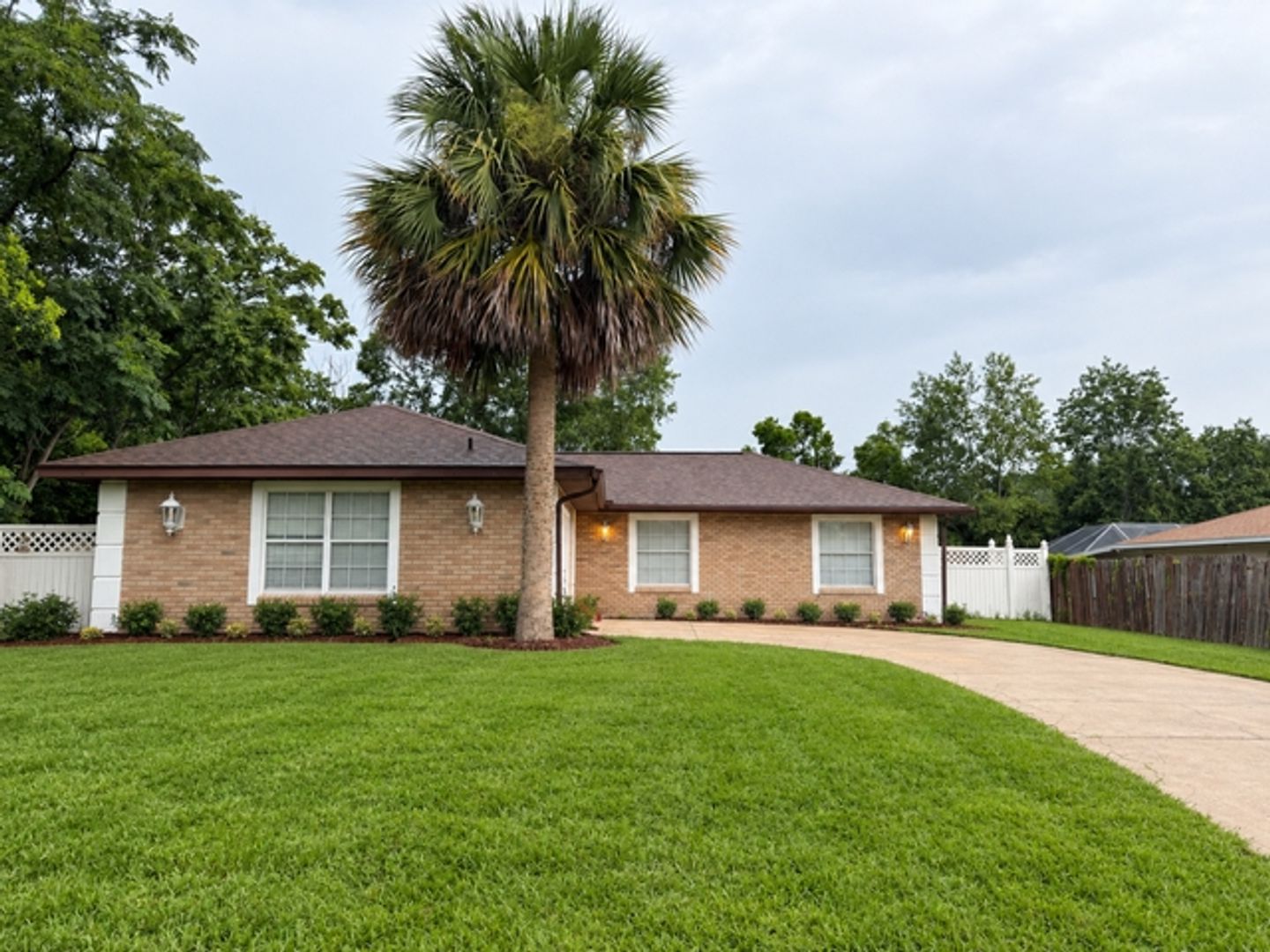 Deltona House: 1084 Shepherd Ave