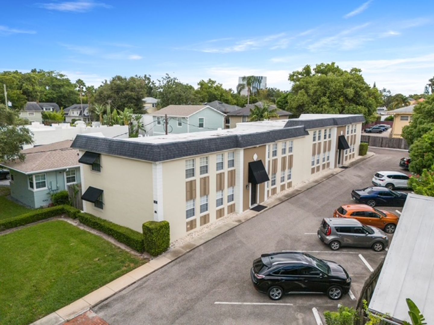 Orlando House: 317 East Amelia Street