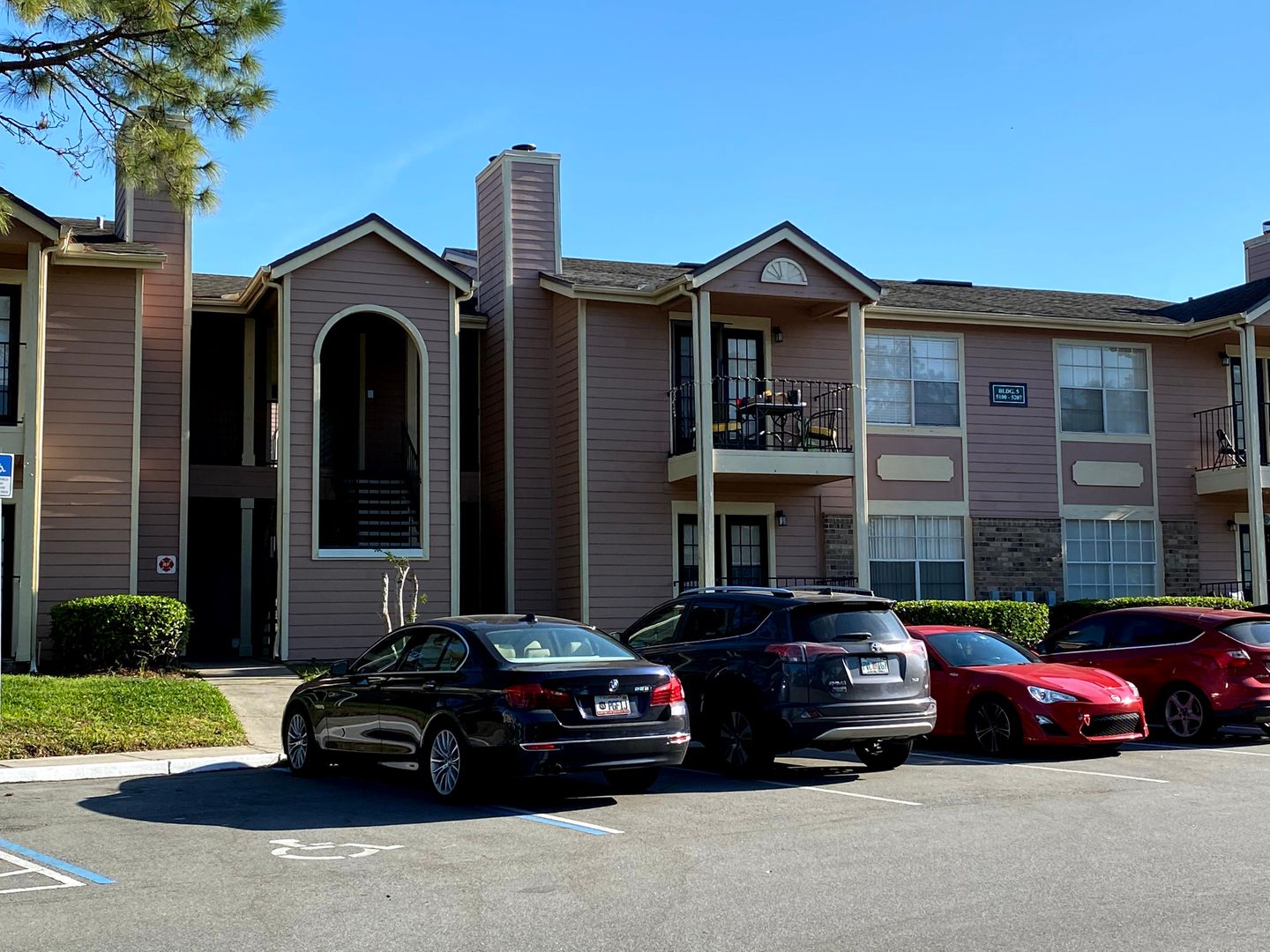 Orlando Apartment: 2550 N Alafaya Trail Unit 5203