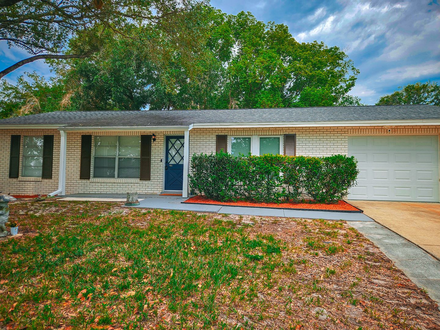 Deltona House: 1366 Pacific Ct
