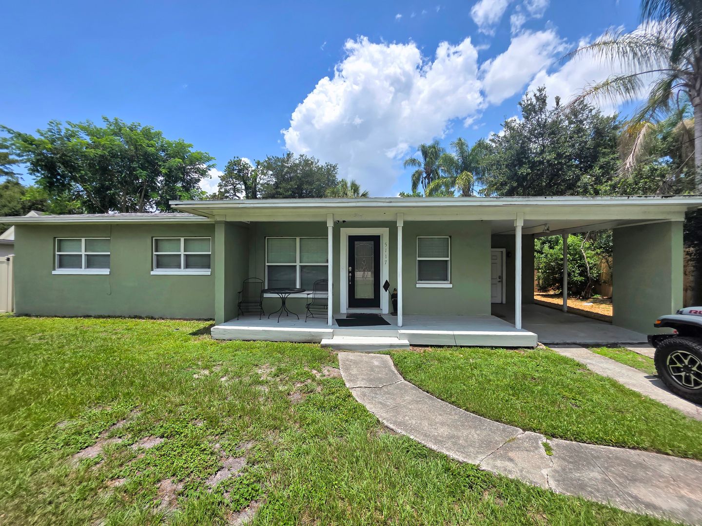 Winter Park House: 5117 Lake Howell Rd