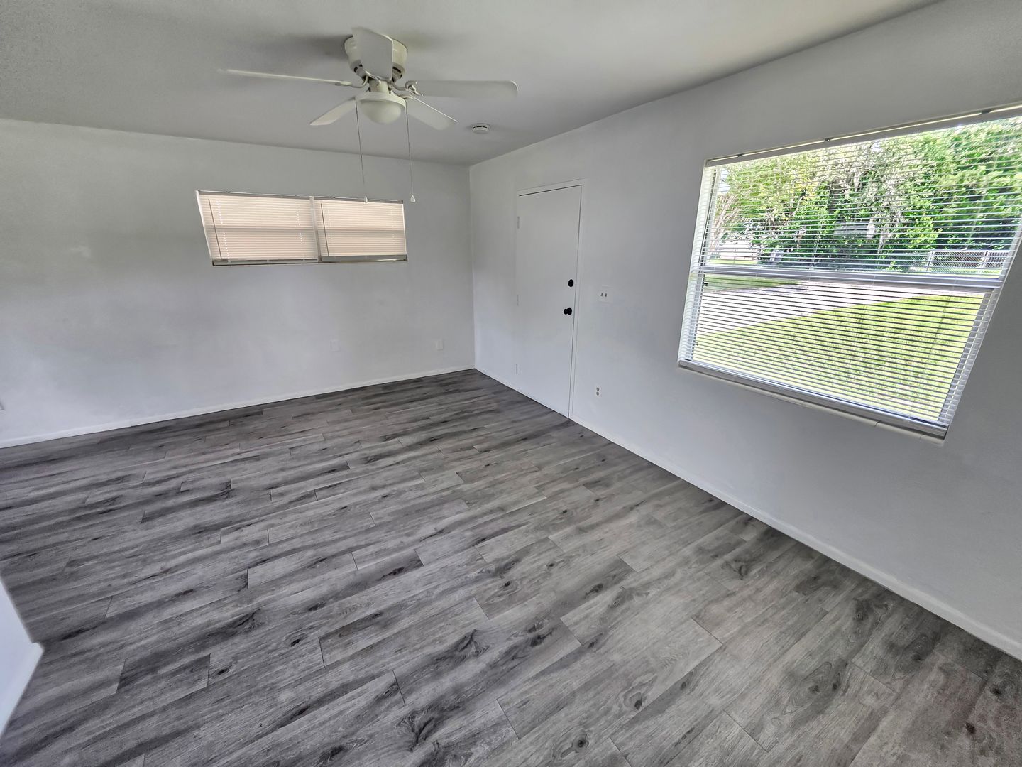 R185EL 185 E Lake Mary Ave 5 of 8