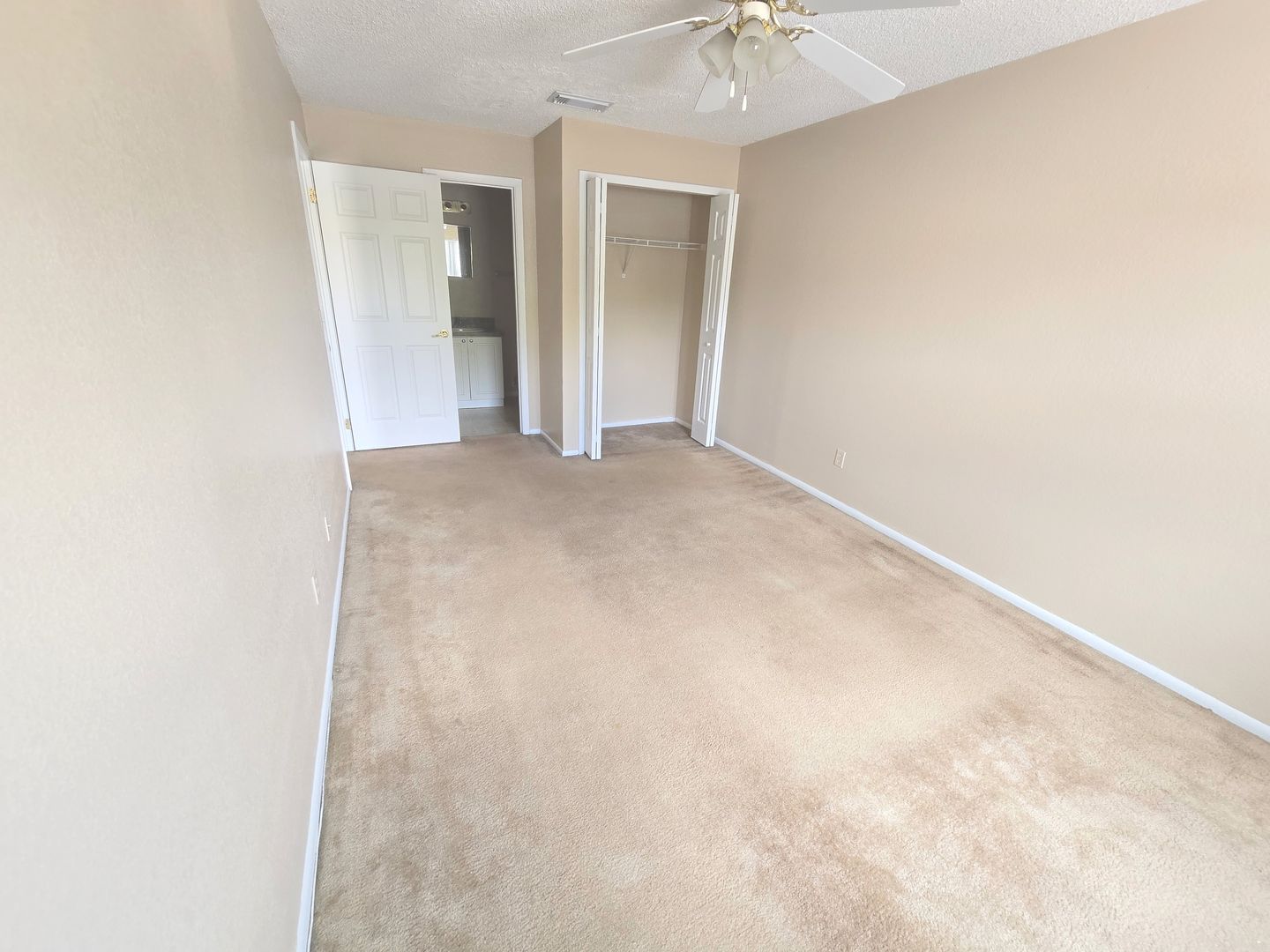 L9933S - 9933 Sweepstakes Ln Apt 4 12 of 12