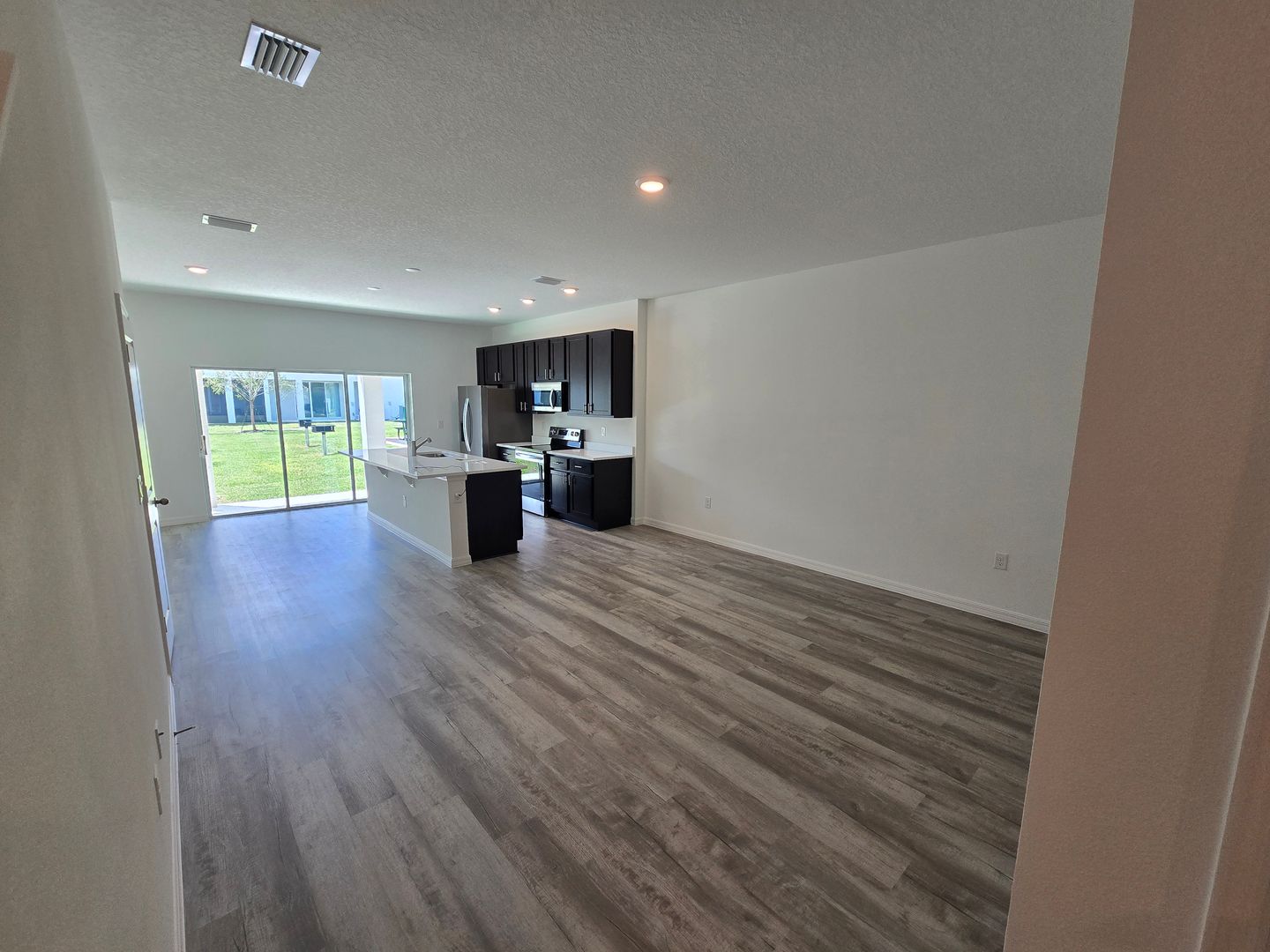 R737MA - 737 Maple Oak Drive 3 of 12