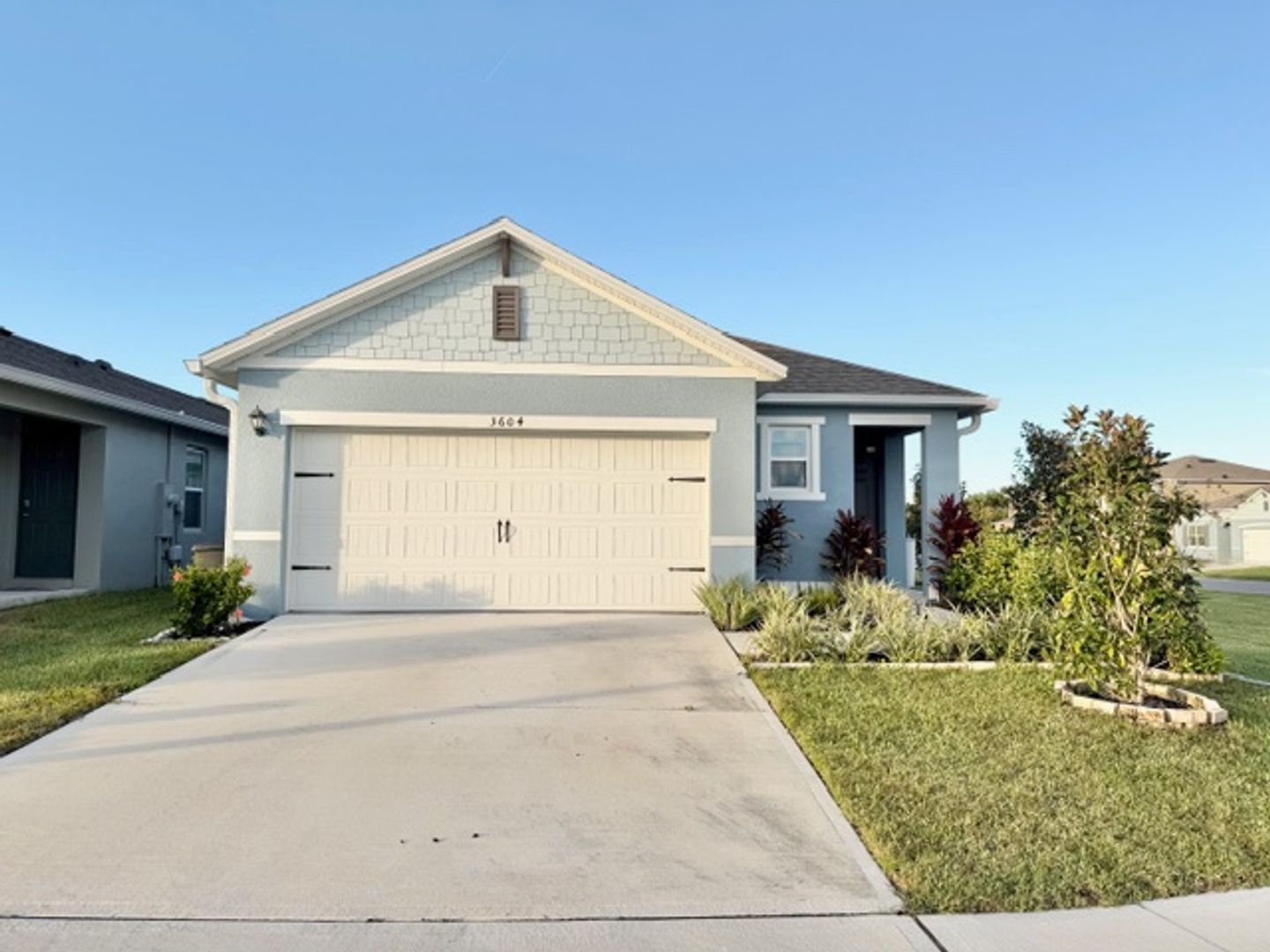 Sanford House: 3604 Sungrove Circle