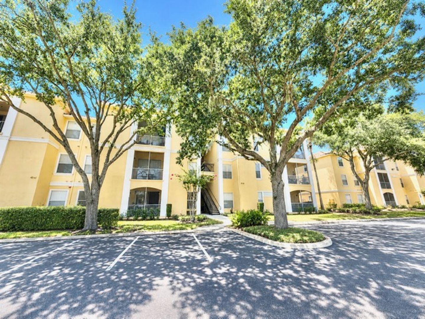 Maitland Condo: 1408 Lake Shadow Circle