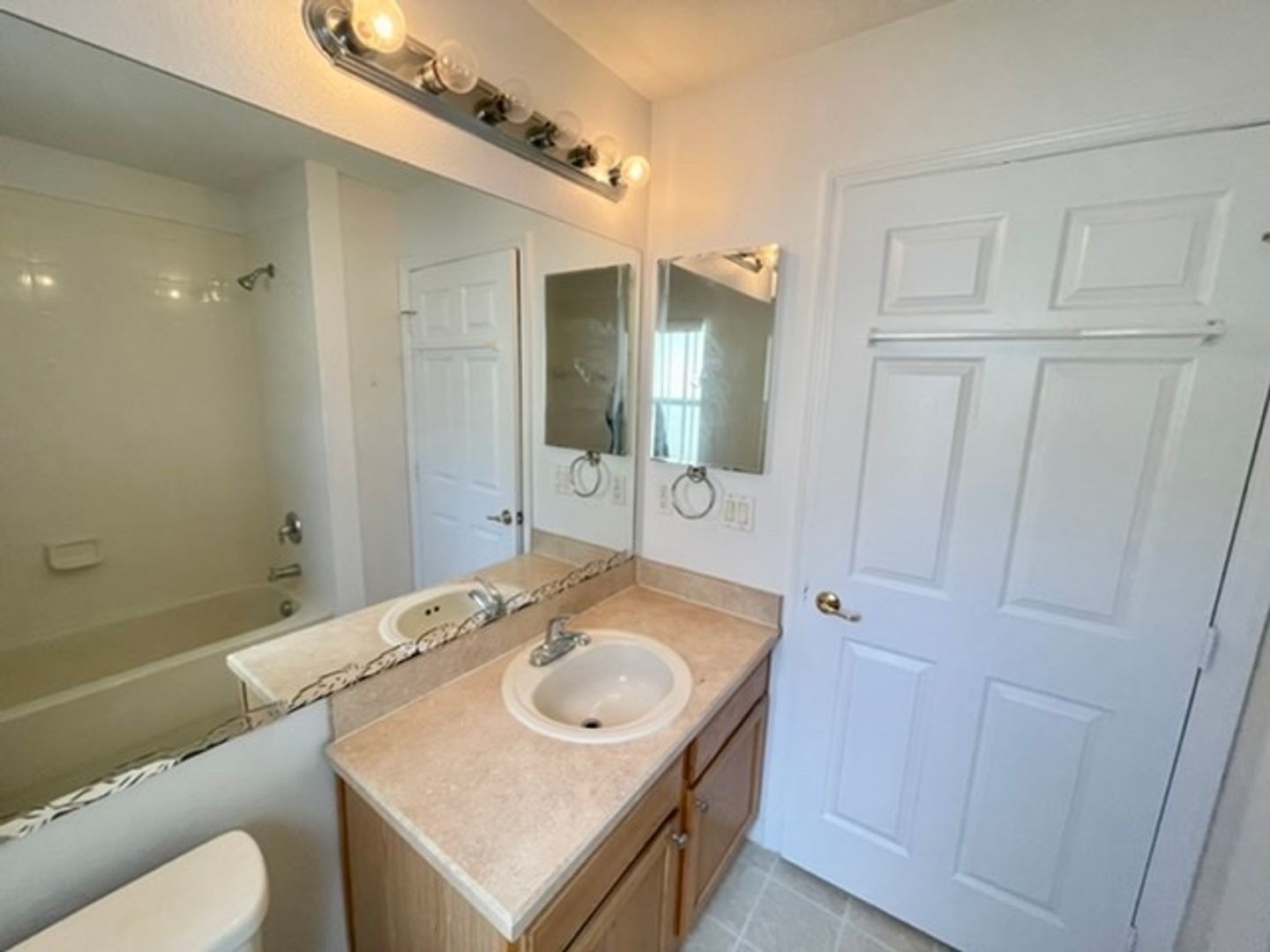 Deltona House: 3054 Verbena Drive