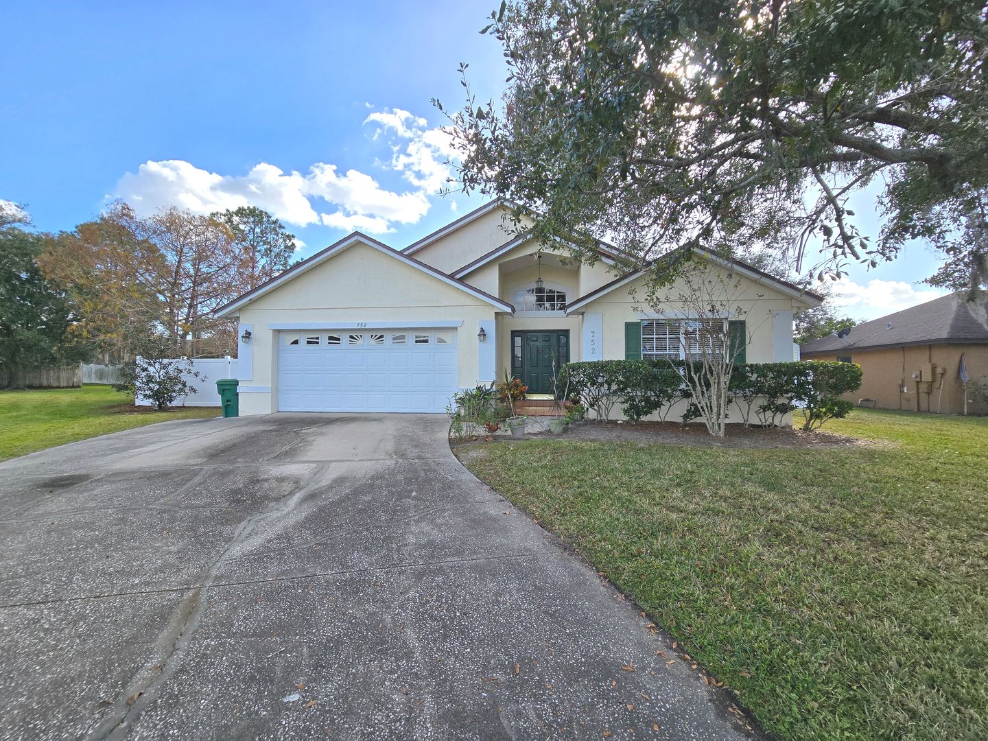 Winter Garden House: 752 Citrus Cove Dr