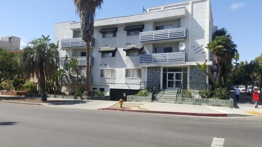 ***HUGE KOREA TOWN UNIT READY FOR MOVE IN!!*** – photo 1