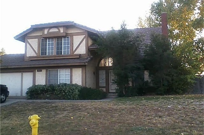 RIALTO House: 3066 N APPLE AVE