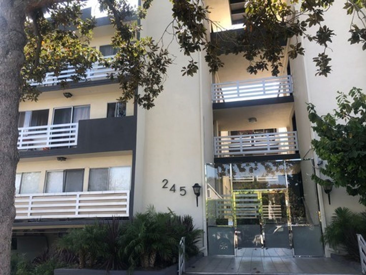 Los Angeles Apartment: 245 N Ridgewood Pl.
