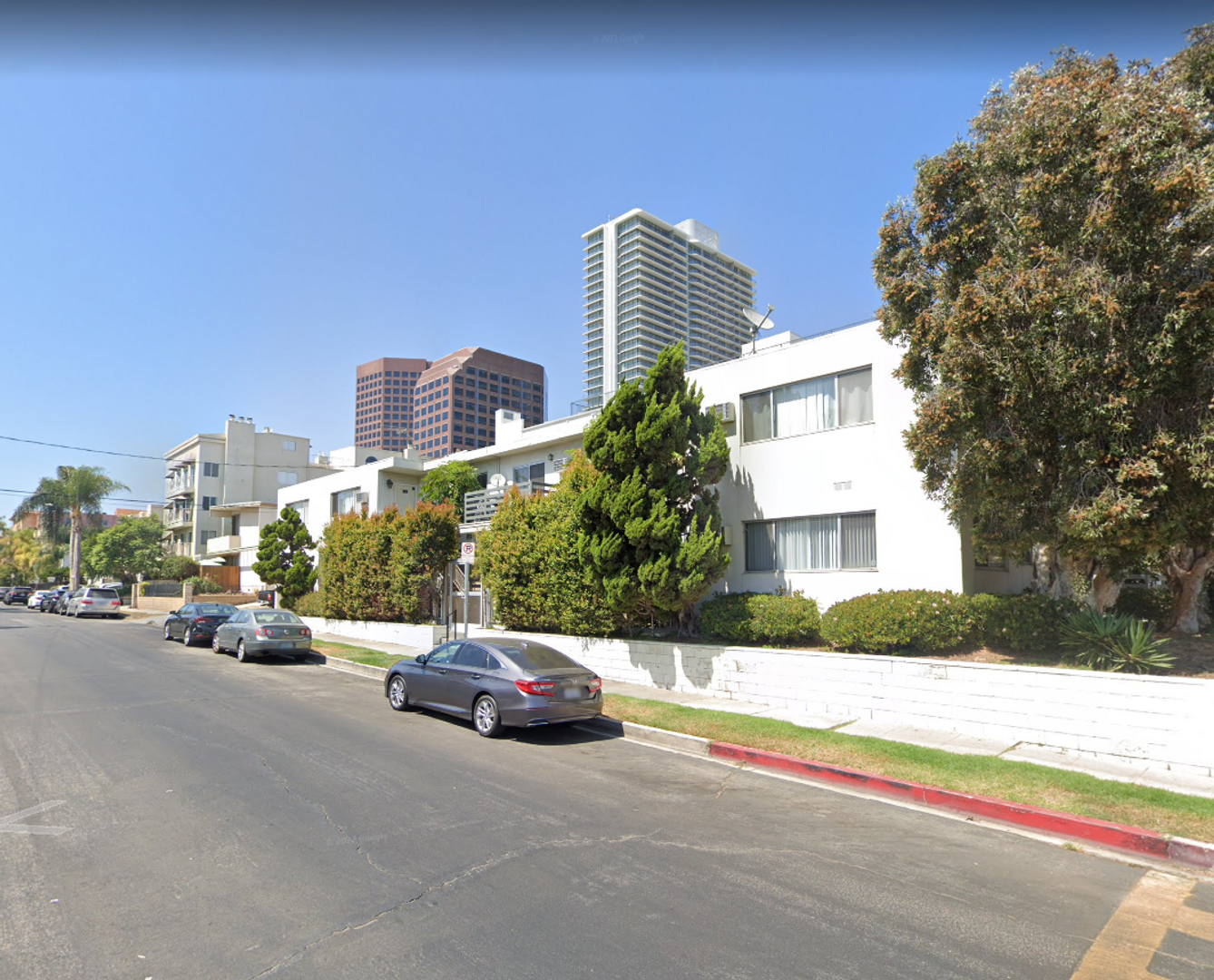Los Angeles Apartment: 1260 S Westgate Ave.
