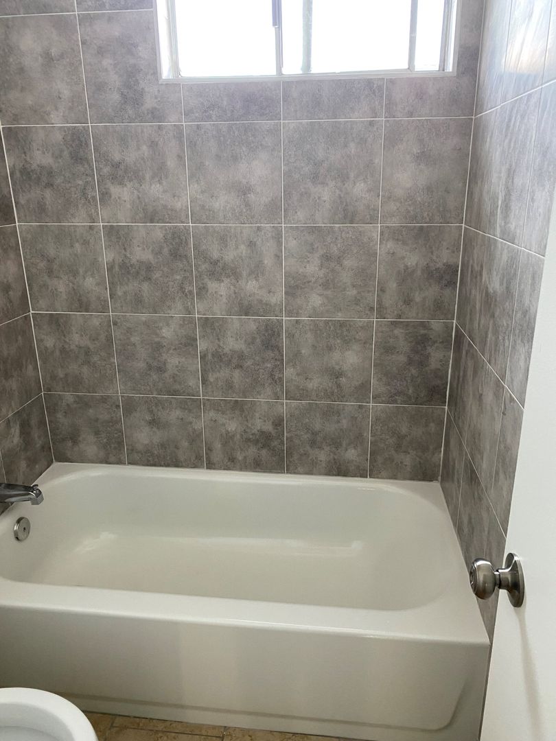 Van Nuys Apartment: 7525 Sepulveda Blvd.