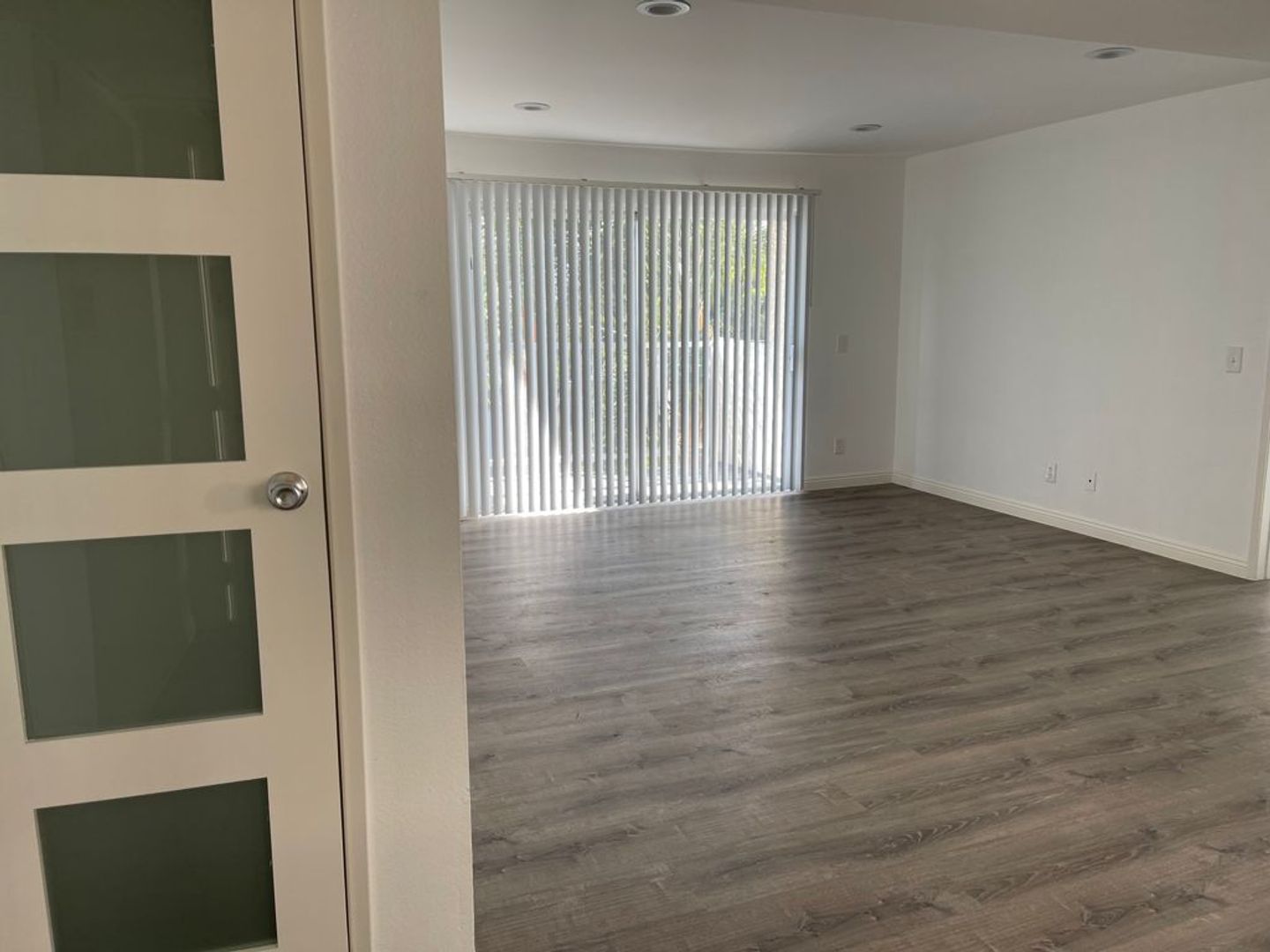 Los Angeles Apartment: 742 S Harvard Blvd.