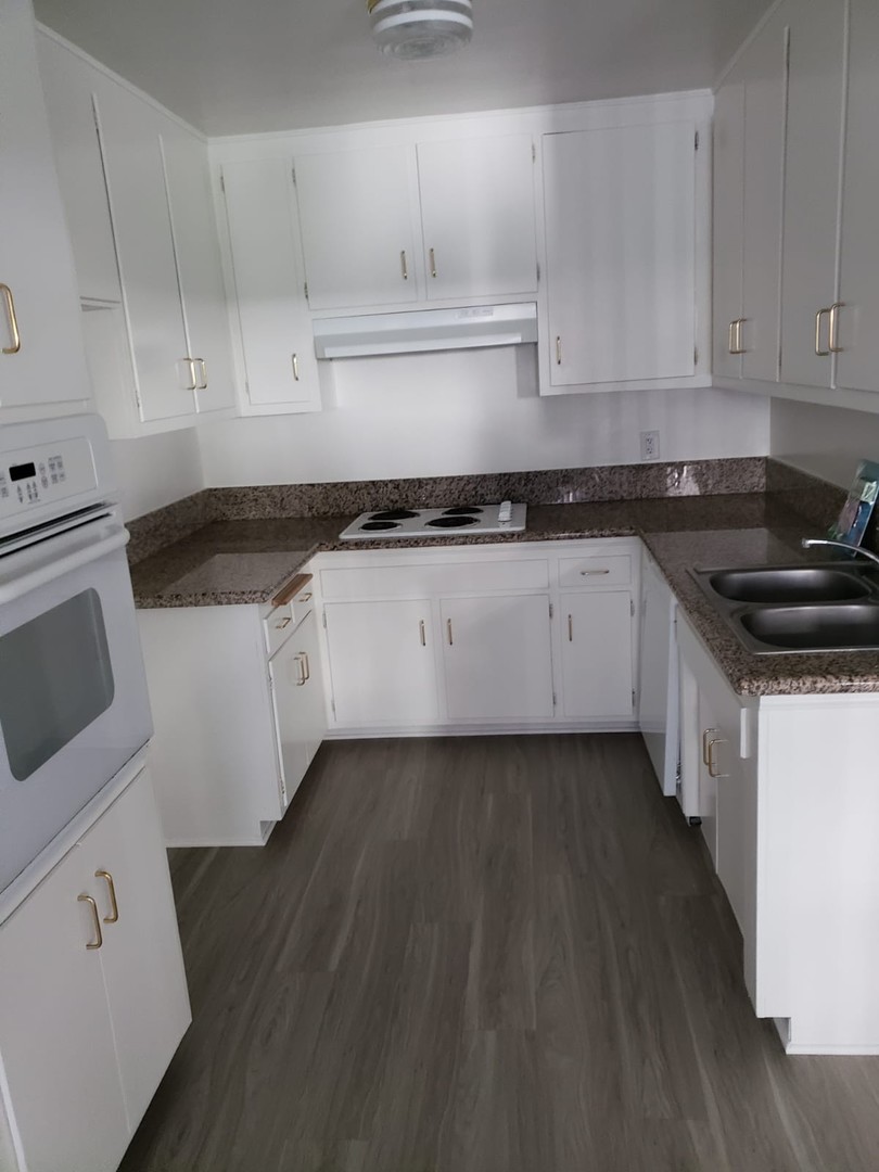 Sherman Oaks Apartment: 5000 Coldwater Canyon Ave.