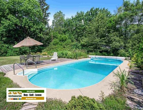 Inground swimming pool, Generac Generator, 3 bedroom 1.5 bath home in South Bend IN – photo 1
