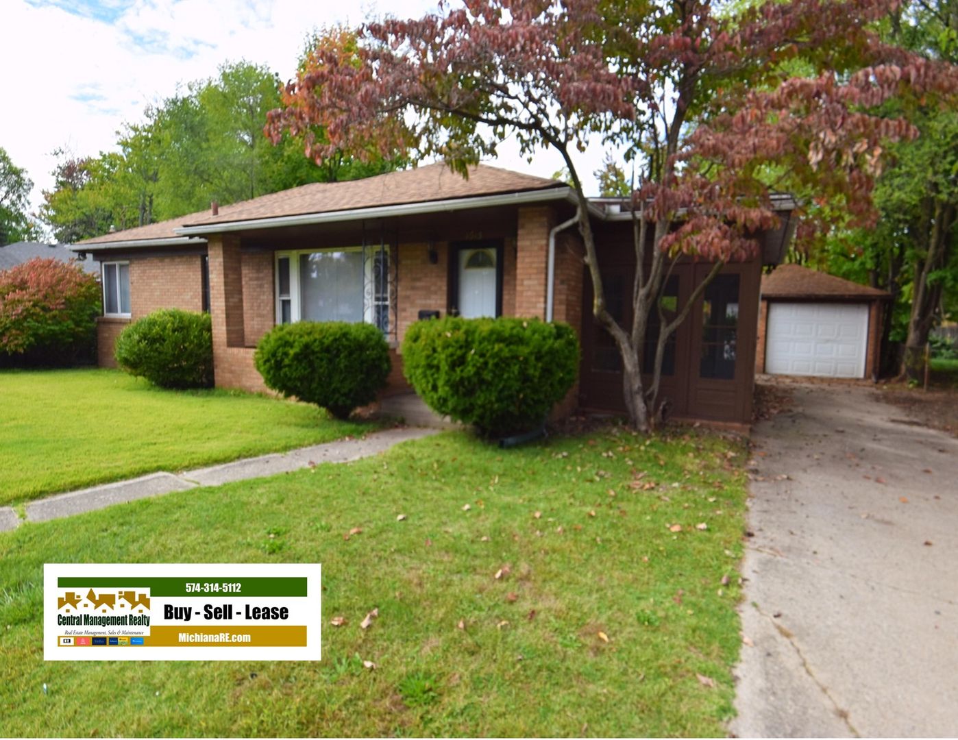 South Bend 3 Bedroom 2 bath Ranch near Notre Dame