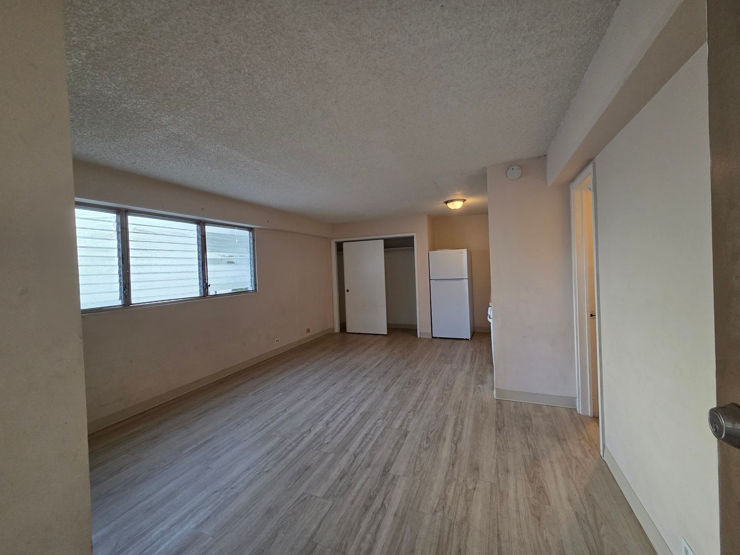 Honolulu Apartment: 426 Namahana Street