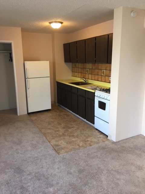 Honolulu Apartment: 426 Namahana Street