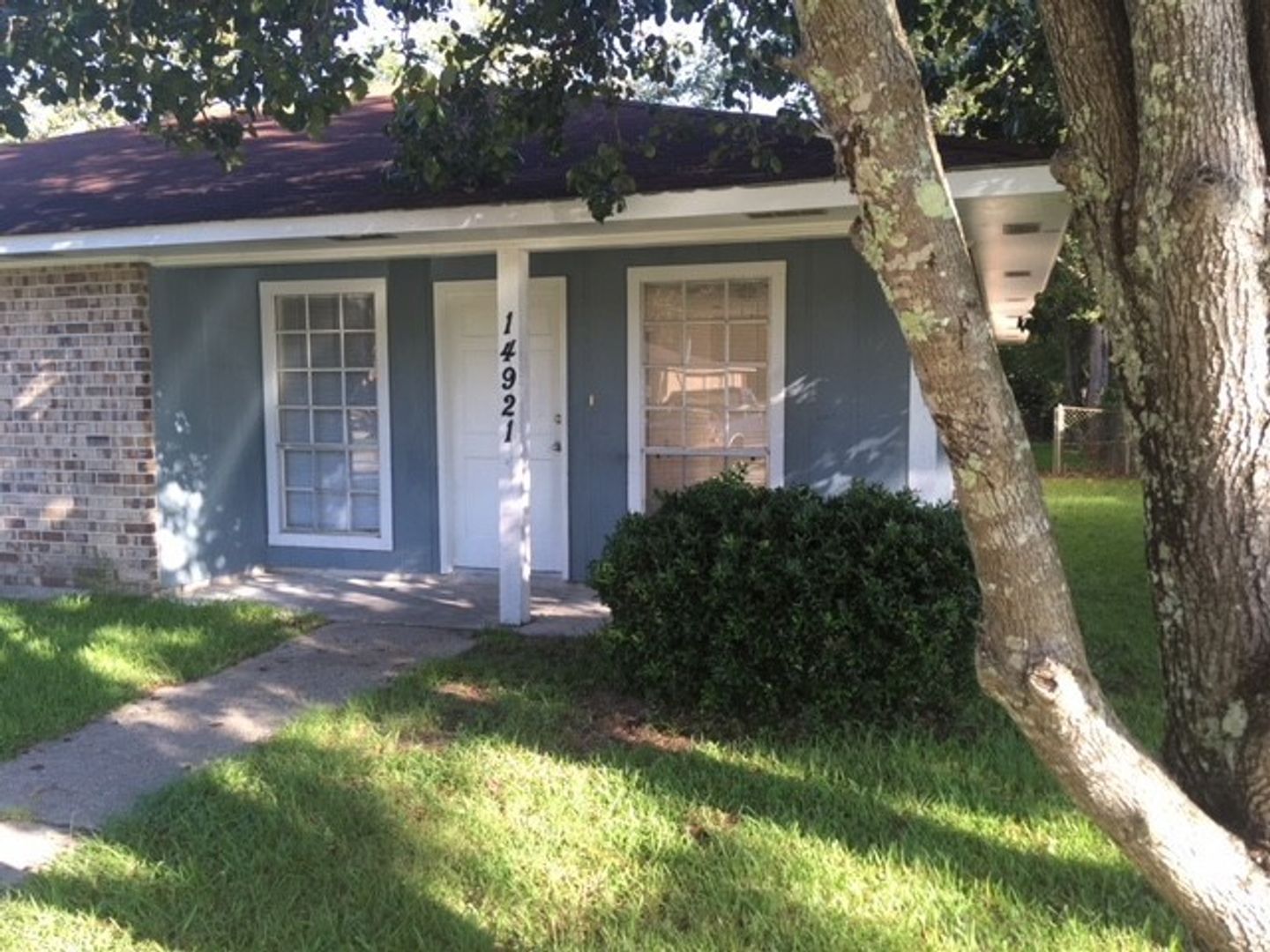 Baton Rouge Apartment: 14919-21 Forest Grove