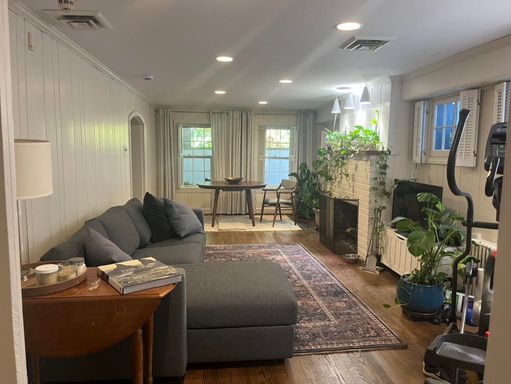 1607 31st St NW Unit B – photo 1