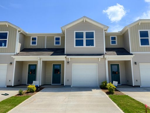 Spartanburg - Ellison Townhomes - BRAND NEW CONSTRUCTION 3BR/2.5 BA Townhome Minutes to Converse, Wofford and Downtown Dining and Entertainment! – photo 1