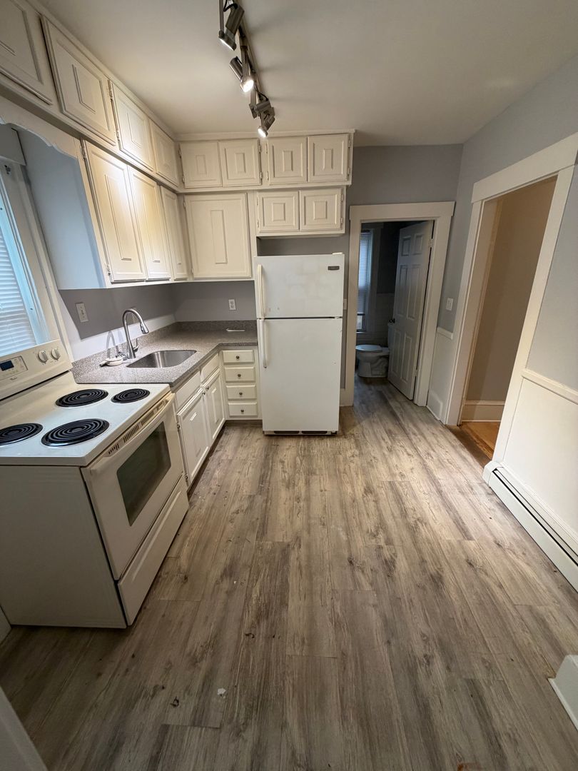 Nashua Apartment: 2 Kendrick St