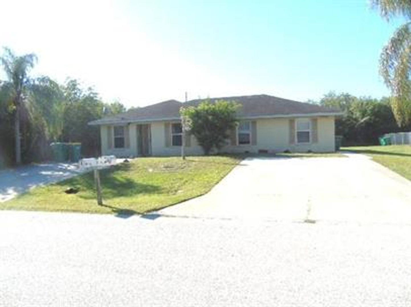 Englewood Apartment: 11151 Pendelton Ave