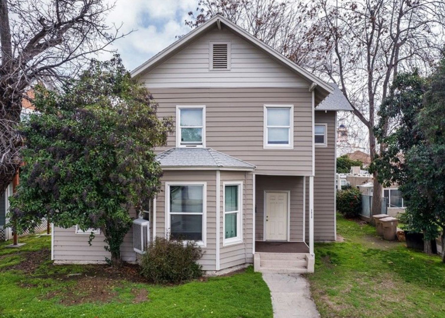 Bakersfield Apartment: 2020 F St