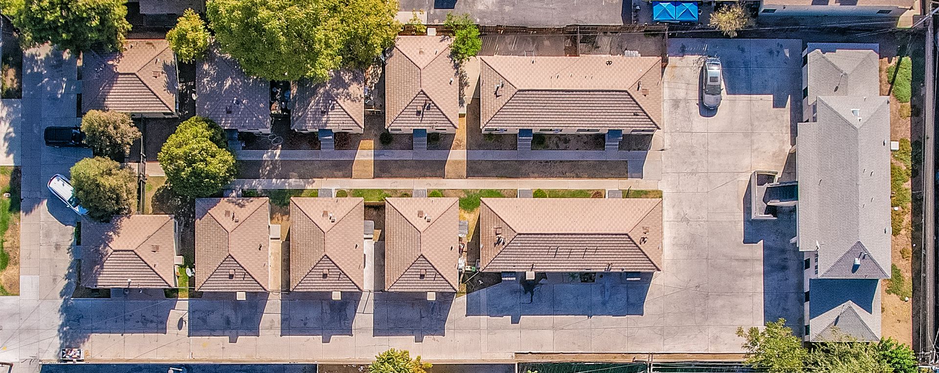 Bakersfield Apartment: 2325 Chester Lane