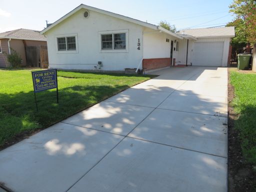 134 E. 22nd Street, Tracy! – photo 1