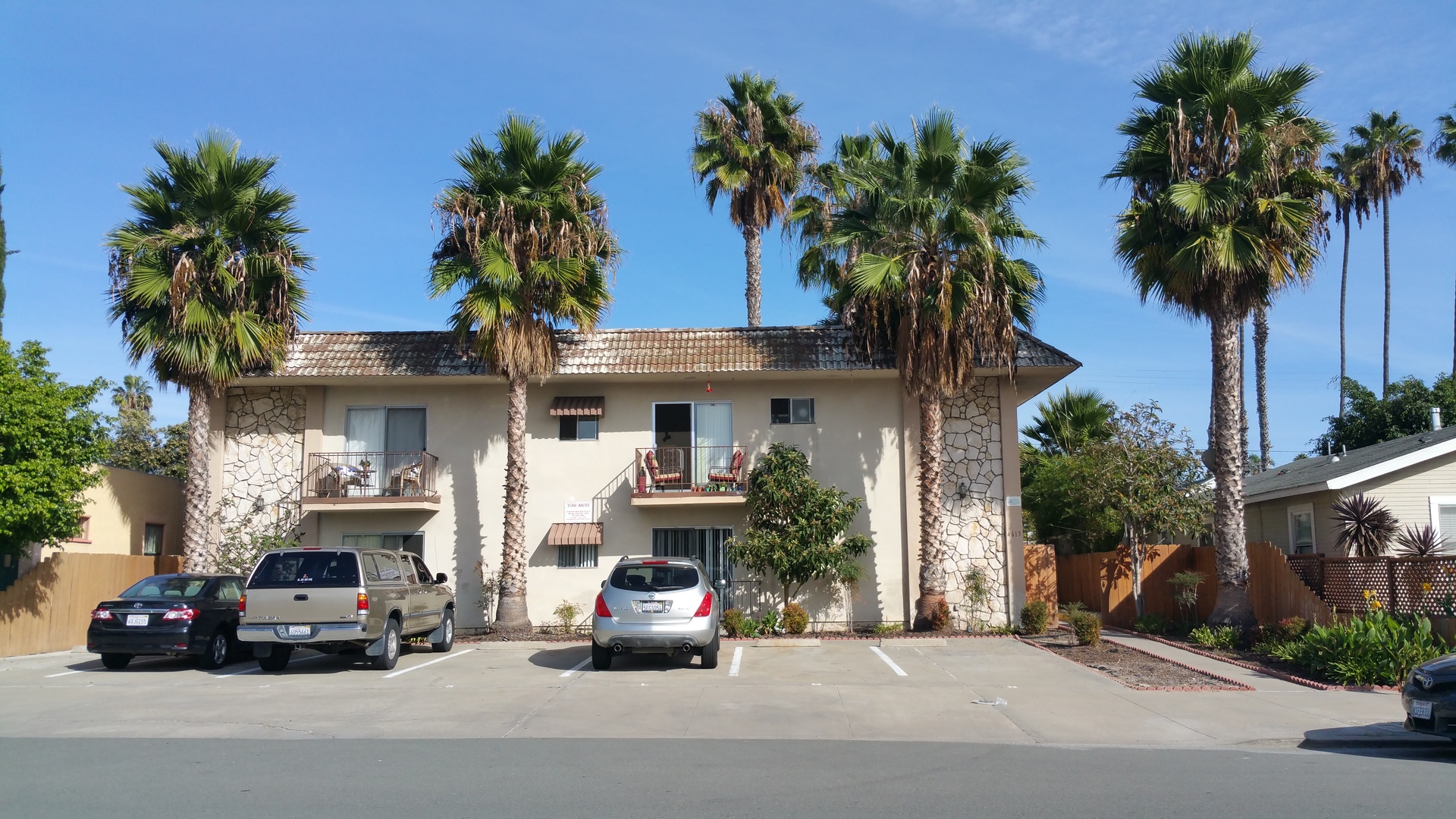 San Diego Apartment: 4613 Alabama St.