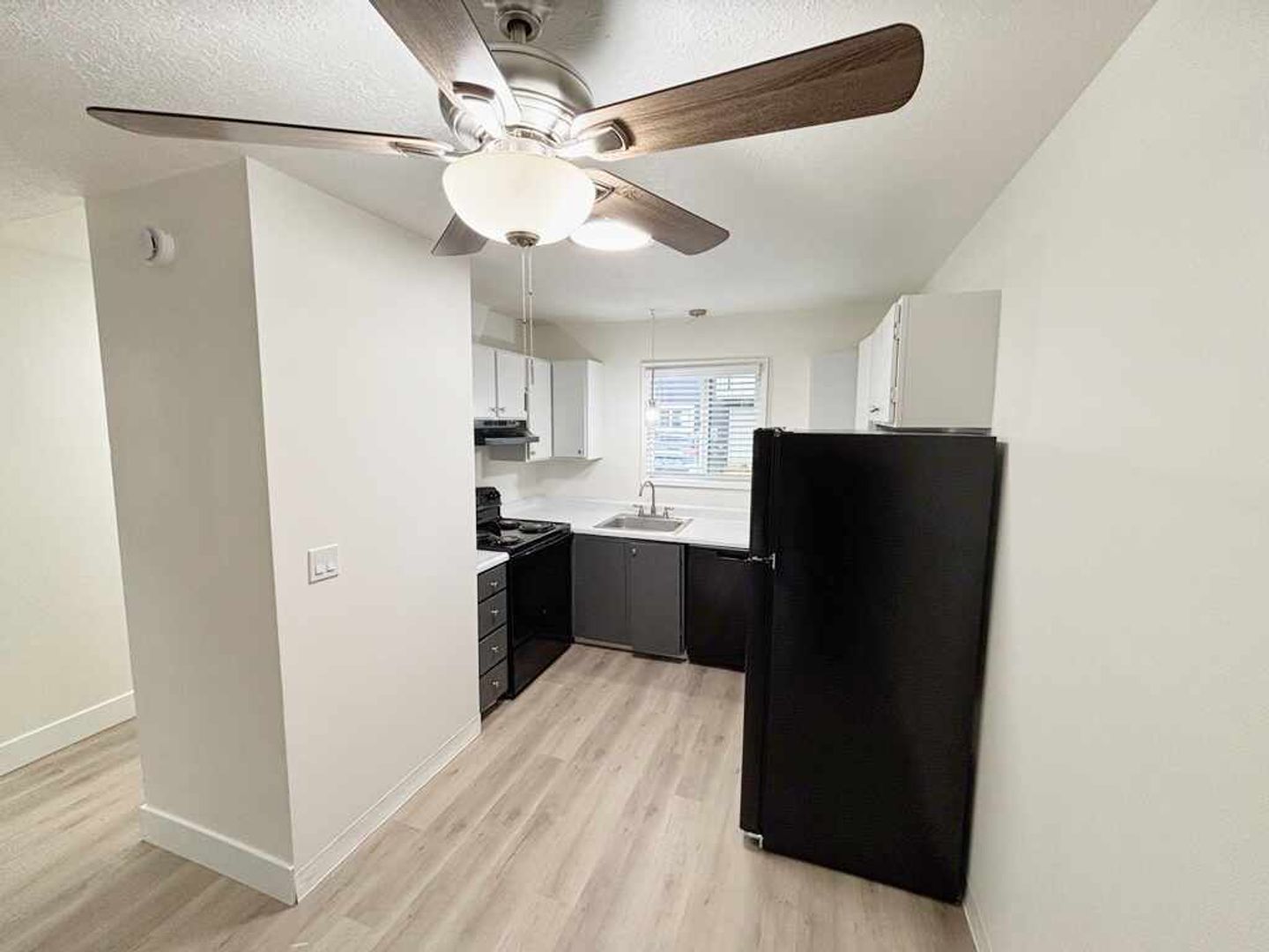 Beaverton Apartment: 6200 SW Hall Blvd