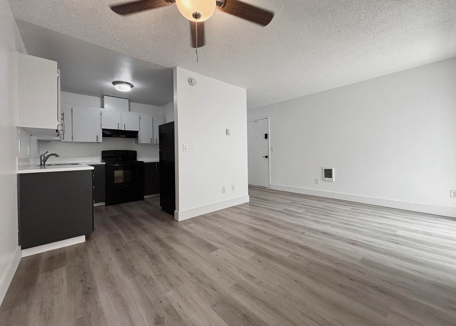 Aloha Apartment: 2875 SW 214th Ave