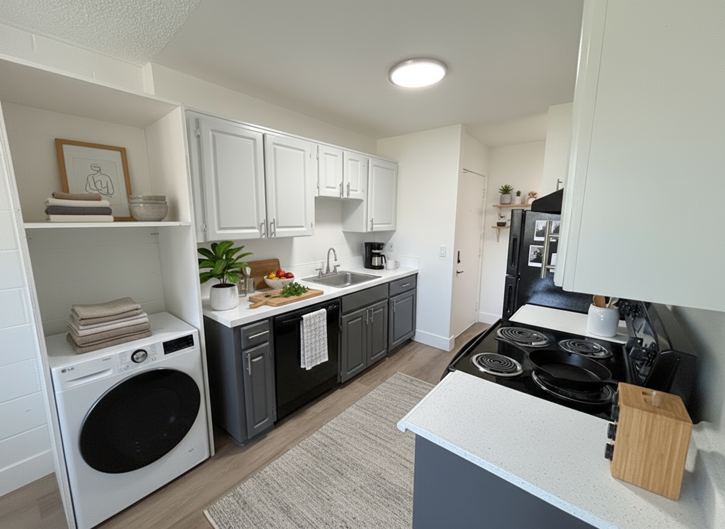 Aloha Apartment: 2875 SW 214th Ave